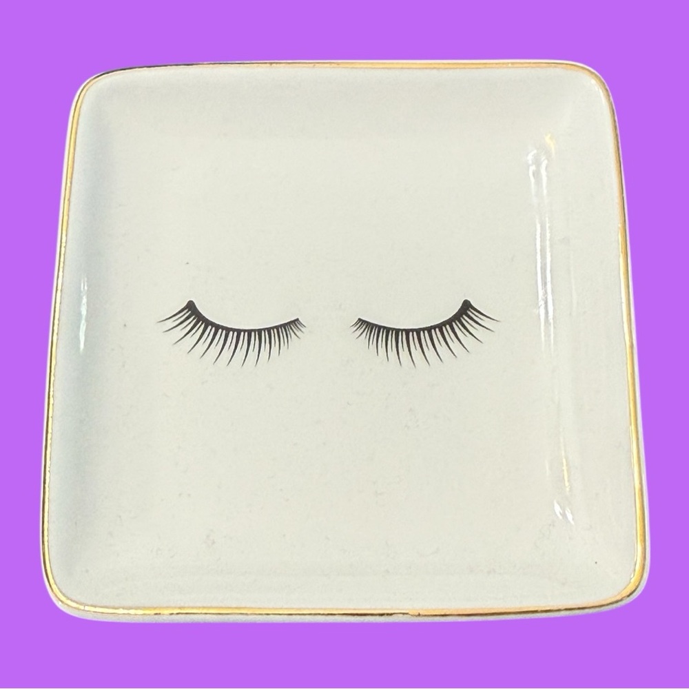 NWT White Ceramic Jewelry/Keys/Trinket Dish Black & Gold Lashes